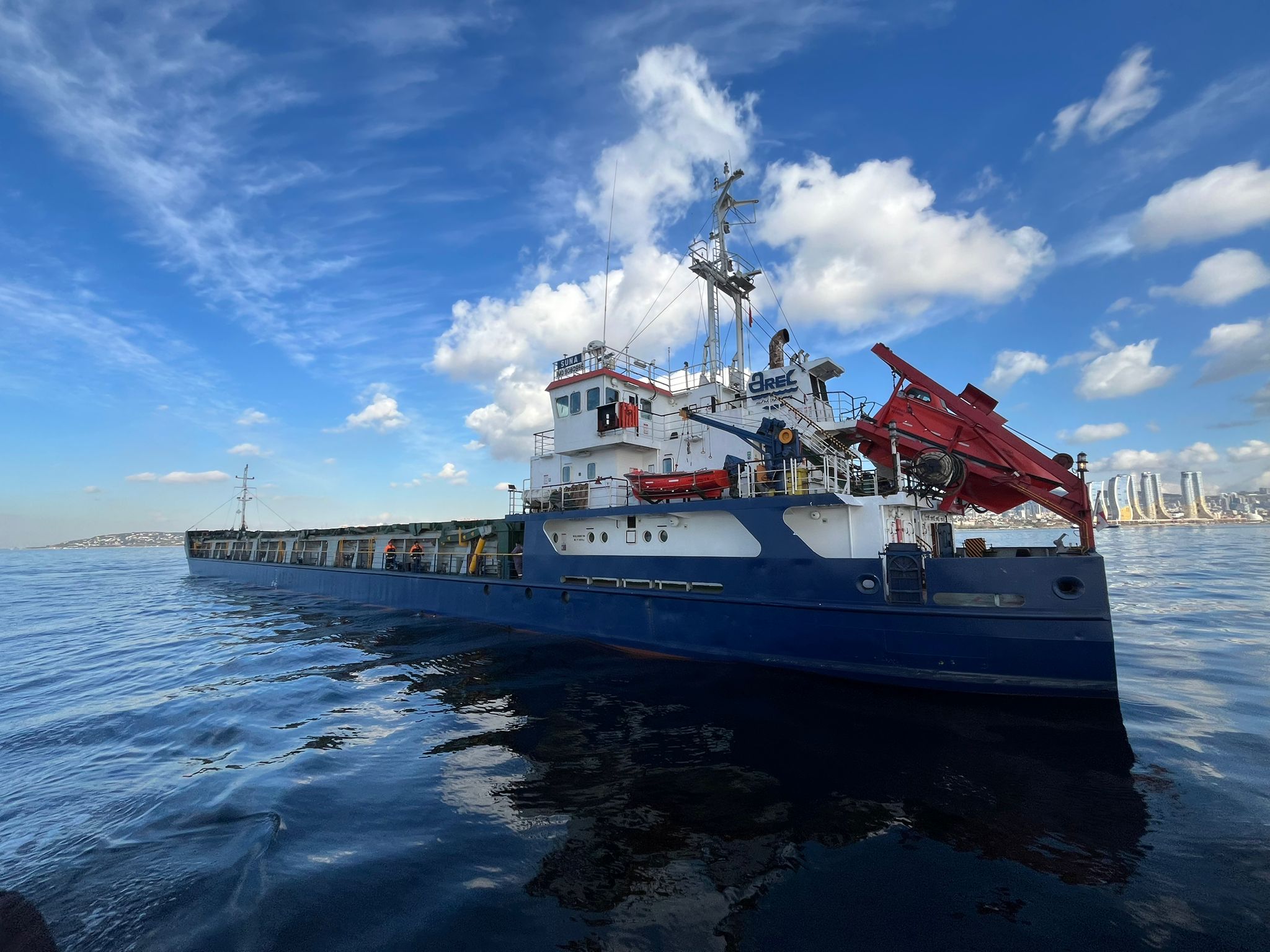M/V SUNA