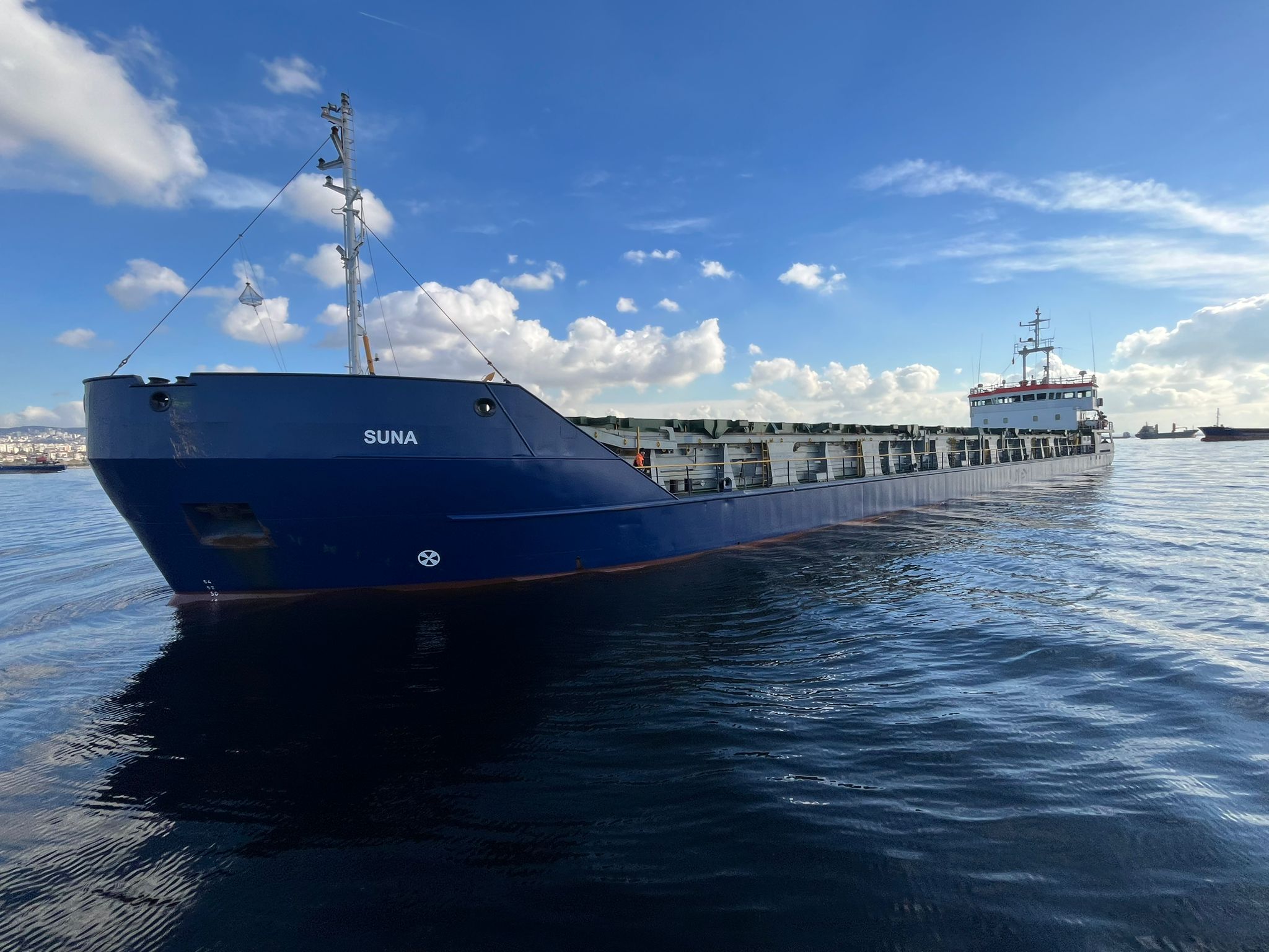 M/V SUNA